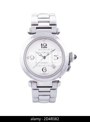 MANILLE, PHILIPPINES - 08 octobre 2020: Montre de luxe isolée sur fond blanc pour hommes et femmes montre de poignet Banque D'Images