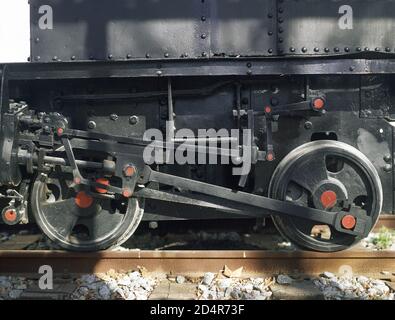 Locomotive à vapeur 020-210, 'Teresina/Clot'. Fabriqué par sa John Cockerill en 1885. Locomotive de manœuvre. Détail du mécanisme de roue. Musée du chemin de fer de Catalogne. Vilanova i la Geltrú, province de Barcelone, Catalogne, Espagne. Banque D'Images