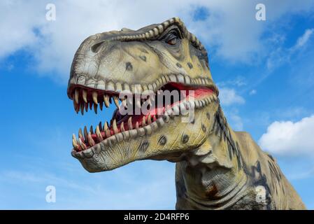 T-Rex Dinosaur Model à la réserve d'animaux de Wingham, Kent, Angleterre. Banque D'Images