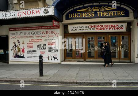 Les célèbres théâtres du West End de Londres ont fermé face à la ruine financière due à la pandémie de Covid-19/coronavirus. Londres, Angleterre, Royaume-Uni Banque D'Images