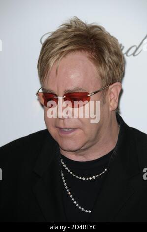 Sir Elton John participe à la 17e édition annuelle de la Elton John AIDS Foundation Oscar Party au Pacific Design Centre le 22 février 2009 à West Holl Banque D'Images