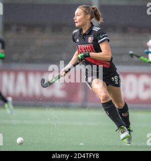 Amstelveen, pays-Bas. 1er octobre 2020. AMSTELVEEN, 11-10-2020, Wagener Stadion, Hoofdklasse Hockey Dames, Seizoen 2020-201. Joueur AHBC Marijn Veen. Pendant le jeu Amsterdam D1 - SCHC D1. Crédit : Pro Shots/Alamy Live News Banque D'Images