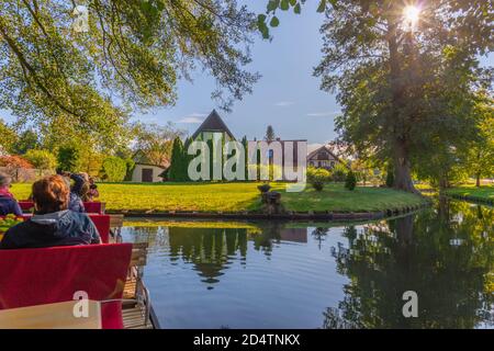 Réserve de biosphère de l'UNESCO Spreewald ou forêt de Spree, une excursion en bateau à partir de la communauté de Burg, Brandebourg, Allemagne de l'est, Europe Banque D'Images