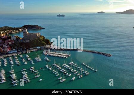 Vue aérienne de Lerici, province de la Spezia, Ligurie / Italie Banque D'Images