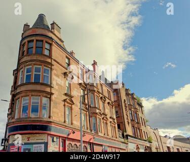 Glasgow, Écosse, Royaume-Uni, 11 octobre, 2020:Dennistoun a élu huitième meilleur endroit au monde pour vivre dans le temps ou huit heures plus cool pour vivre dans le monde. La gentrification de la zone de la classe ouvrière est se reflète dans les sites et les gens, crédit: Gerard Ferry/Alamy Live News