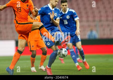 Joueur bosniaque Siniša Saničanin pendant la Ligue des Nations de l'UEFA Bosnie-Herzégovine et pays-Bas à Zenica, Bosnie-Herzégovine. 11 octobre 2020. Au stade Bilino Polje. Crédit : Amel Emric/Alamy Live News Banque D'Images