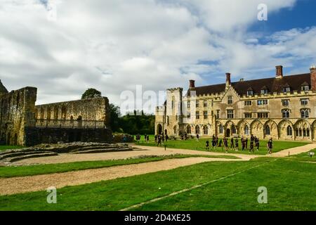 Dortoir (Dorter), vestiges de cloître de l'abbaye de bataille et de l'école de l'abbaye de bataille Banque D'Images