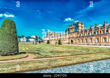 FONTAINEBLEAU, FRANCE - Juillet 09, 2016 : Résidence des Rois de France - très beau Château Fontainebleau et de son parc. Banque D'Images