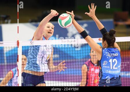 arina Lubian (Savino del Bene Scandicci) Anastasia Guerra (il Bisonte Firenze) pendant il Bisonte Firenze vs Savino Del Bene Scandicci, Volleyball IT C Banque D'Images