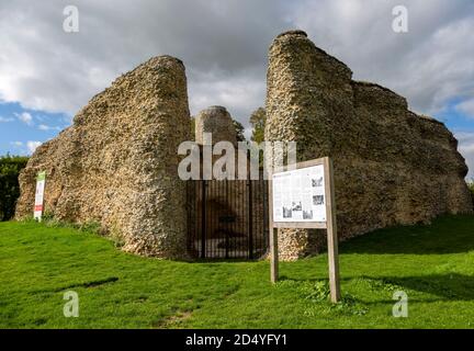 Murs des ruines historiques du château de Walden, Saffron Walden, Essex, Angleterre, Royaume-Uni Banque D'Images