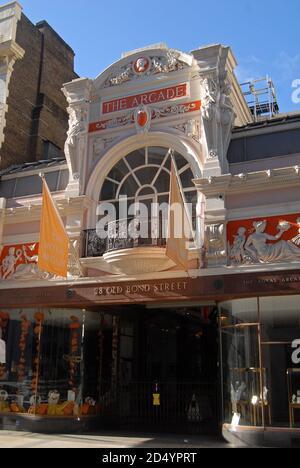L'arcade royale d'Old Bond Street Banque D'Images