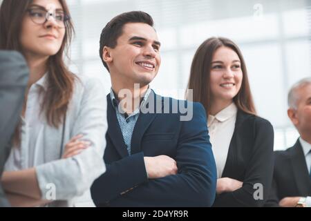 gros plan. divers jeunes professionnels debout ensemble Banque D'Images
