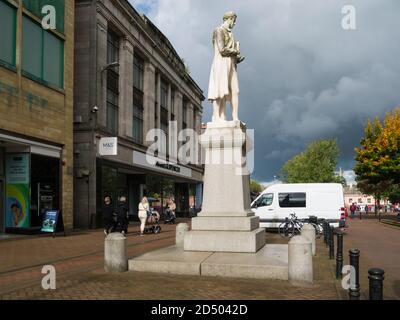 James Steel Monument dans Carlisle City centre Cumbria Angleterre Royaume-Uni rédacteur en chef de journal et maire de ville un des plus influents Hommes en 19thc Carlisle Banque D'Images