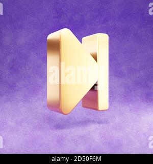 Icône de marche avant. Symbole « Step Forward » doré brillant isolé sur fond de velours violet. Icône moderne pour site Web, médias sociaux, présentation, élément de modèle de conception. Rendu 3D. Banque D'Images