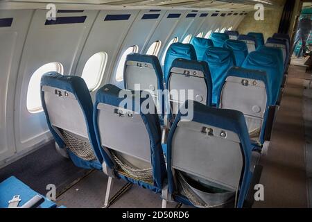 Sièges anciens intérieurs de l'avion Banque D'Images