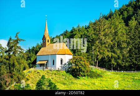 Chapelle Sainte-Anna à Graun im Vinschgau, dans le Tyrol du Sud, en Italie Banque D'Images