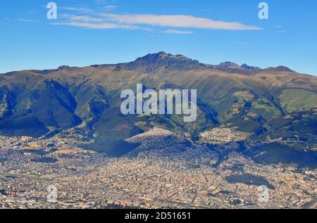 Vue aérienne sur la ville de Quito, Équateur Banque D'Images