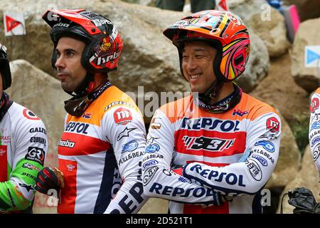 Toni Bou et Takahisa Fujiinami pendant le Championnat du monde de procès Hertz FIM (tour 4) sur le circuit moto Club Lazzate le 11 octobre 2020 à Lazzate (M Banque D'Images