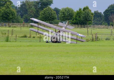 Soopwith Triplane N6290, Shuttleworth Collection Crash Landing. Banque D'Images