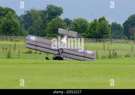 Soopwith Triplane N6290, Shuttleworth Collection Crash Landing. Banque D'Images