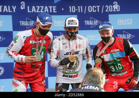 Pau Martinez, champion du World Trial 125, avec Leo Guiraud (2) et Ben Dignan (3) lors de la cérémonie de remise du titre mondial au circuit moto Club Lazzate Banque D'Images