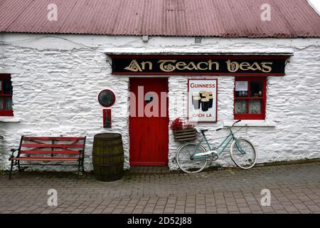 Un Teach Beag Pub, un Teach Beag bar, le petit pub maison, Bar, Clonakilty, West Cork, Irlande, a été refait pour la musique live, les pubs traditionnels, RM Irlande Banque D'Images