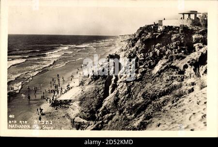 Nathanya Israel, Blick vom Felsen auf den Strand und das Meer | utilisation dans le monde entier Banque D'Images