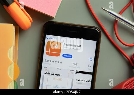 New York, Etats-Unis - 28 septembre 2020 : gros plan du logo de l'application mobile adaptivité sur l'écran du téléphone, Editorial Banque D'Images