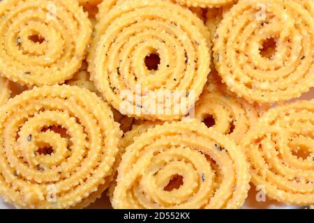 Murukku est une collation populaire du sud de l'inde, savoureuse et croquante préparé pendant les festivals traditionnels Banque D'Images