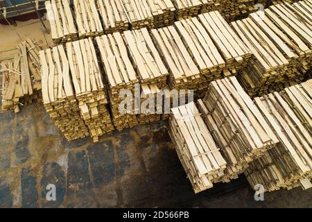 panneaux de palettes finis dans la vue du dessus du stock. Banque D'Images