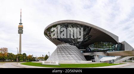 Munich, Allemagne. 11 octobre 2020. BMW (Bayerische Motoren Werke) en tant que marque principale du groupe BMW est un constructeur automobile allemand dont le siège social est à Munich. (Image de symbole, image de thème) Mssnchen, 11.10.2020 | usage dans le monde crédit: dpa/Alay Live News Banque D'Images