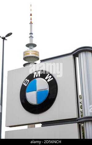 Munich, Allemagne. 11 octobre 2020. BMW (Bayerische Motoren Werke) en tant que marque principale du groupe BMW est un constructeur automobile allemand dont le siège social est à Munich. (Image de symbole, photo de thème) Munich, 11.10.2020 | usage dans le monde crédit: dpa/Alay Live News Banque D'Images