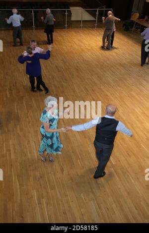 Troon Ayrshire Scotland, Royaume-Uni 09 septembre 2019. Un club local tenu à Troon, Ayrshire, Écosse, Royaume-Uni 09 sept. 2019. Troon's Walker Hall où les gens apprécient une danse traditionnelle du thé Celidh Tea Dance Walker Hall Troon Banque D'Images