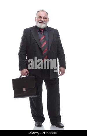 homme d'affaires souriant avec un porte-documents en cuir. isolé sur un blanc Banque D'Images