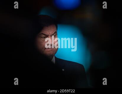 Munich, Allemagne. 13 octobre 2020. Markus Söder (CSU), ministre-président de la Bavière, prendra part à la conférence de presse à la suite de la réunion du cabinet du gouvernement bavarois. Credit: Peter Kneffel/dpa/Alay Live News Banque D'Images