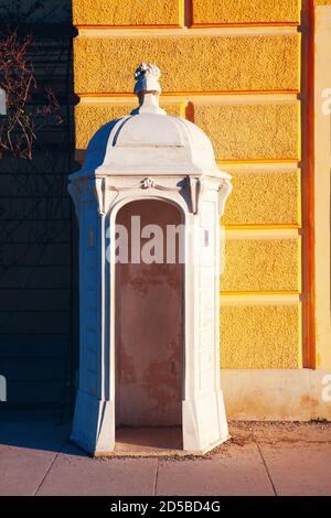 Maison de garde royale pour soldat debout à son poste de garde Banque D'Images