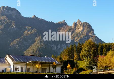 Sorcière endormie de montagne (liegende, schlafende Hexe) par Bad Reichenhall, Rotofen en automne. Bavière, Bayern, Allemagne Banque D'Images