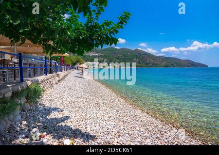 Rues du célèbre village pittoresque de Limni Evias sur l'île d'Euboea, Grèce. Banque D'Images