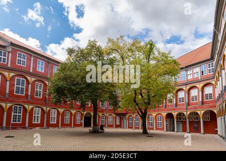 Le château médiéval de Wolfenbüttel était à l'origine le lieu de vie des dirigeants locaux. Maintenant, il agit comme école secondaire, Académie des arts et un musée. Banque D'Images