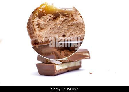 Barre de chocolat avec garniture. Ajout d'un effet de loupe à faible degré de liberté Banque D'Images