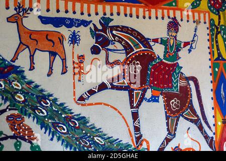 Rathwa Tribe’s Pithora Painting, district de Panchmahal, Gujarat , Inde Banque D'Images