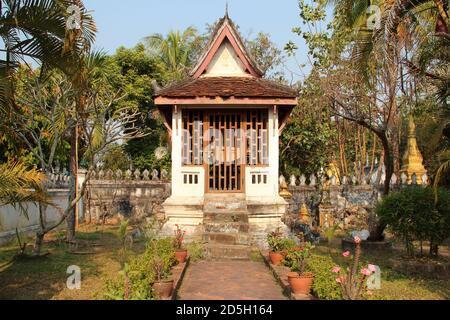 Temple bouddhiste (Wat Choumkhong) à luang prabang au laos Banque D'Images