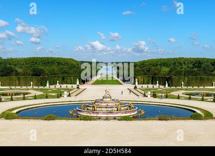 Perspective de la fontaine de Latona et de la Grande en début de matinée à Versailles Jardins Banque D'Images
