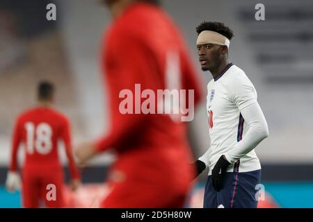 Wolverhampton, Royaume-Uni. 13 octobre 2020. Callum Hudson-Odoi, d'Angleterre, lors du match de qualification 2021 du Championnat d'Europe des moins de 21 ans de l'UEFA 3 entre l'Angleterre U21 et la Turquie U21 au stade Molineux, le 13 octobre 2020 à Wolverhampton, en Angleterre. (Photo de Daniel Chesterton/phcimages.com) Credit: PHC Images/Alamy Live News Banque D'Images