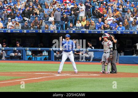 Toronto Blue Jays premier baseman rowdy Tellez à la plaque Dans un match contre les Cleveland Indians au Centre Rogers Le 8 septembre 2018 Banque D'Images