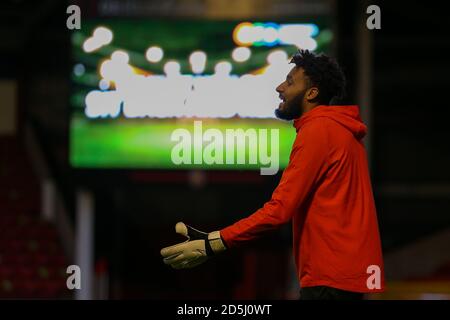 Walsall, Royaume-Uni. 13 octobre 2020. Le gardien de but Lawrence Vigoroux de Leyton Orient avant le match Sky Bet League 2 entre Walsall et Leyton Orient au stade Banks, Walsall, Angleterre, le 13 octobre 2020. Photo de Nick Browning/Prime Media Images. Crédit : Prime Media Images/Alamy Live News Banque D'Images