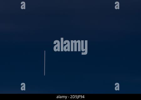 Sentier lumineux de la planète Mars avec une exposition de 7 minutes durant son opposition et la distance la plus proche de la terre. Banque D'Images