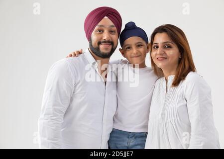 UNE FAMILLE SIKH HEUREUSE Banque D'Images