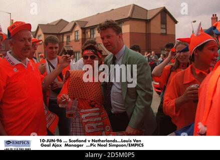 10-JUIN-96 ... Ecosse contre pays-Bas. Louis Van Gaal responsable Ajax Banque D'Images