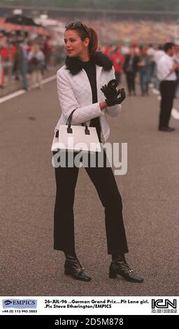 26-JUL-96 ..Grand Prix d'Allemagne. Fosse Lane Babe Banque D'Images